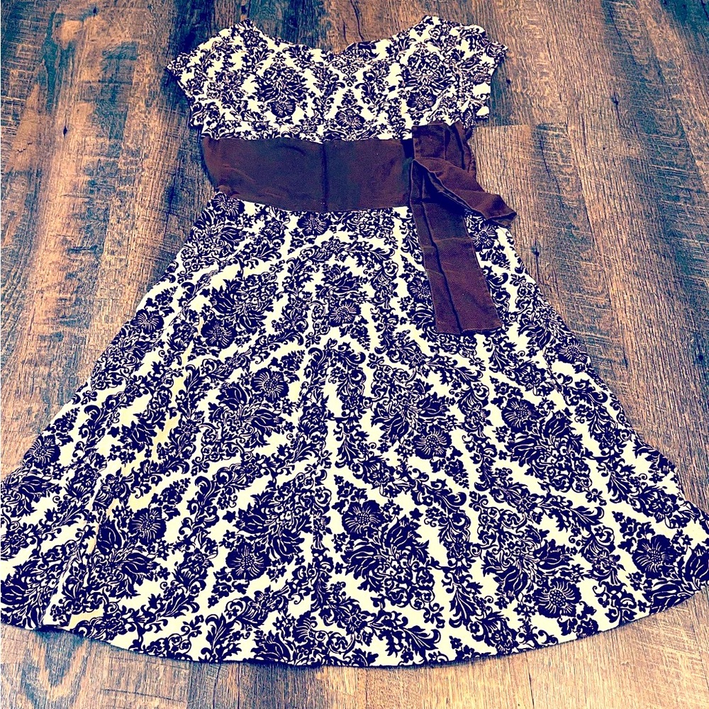 Vintage Damask Print 50’s/60’s Brown White Cotton Dress